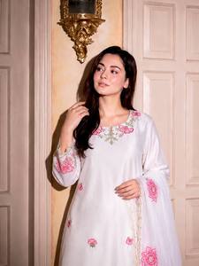 Conjunto de Traje Salwar Farshi para Mujer TENNECY, Seda Devsena Pura, Bordado Intenso, Reversible, Secado Rápido, Elástico, Sin Arrugas, para Diwali - Product Image 1