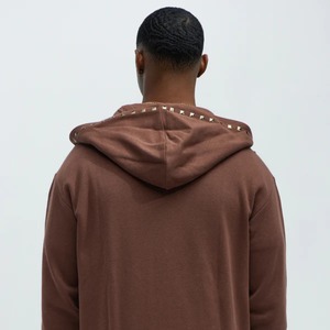 เสื้อฮู้ดแฟชั่นผู้ชายแบบยูนิเซ็กซ์ สีสันตัดต่อ พิมพ์ลายดิจิทัล ขนเฟอร์เทียมนุ่มฟูสำหรับฤดูหนาว ป้องกันขนร่วง ผลิตจากผ้าฝ้าย 100% น้ำหนัก 300 กรัม - Product Image 1