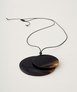 Collier en corne de buffle tendance avec design personnalisé, entièrement fait main, en corne de buffle biologique par f s international - Product Image 2