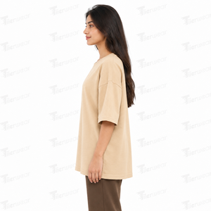T-shirt beige oversize pour femme, col rond, épaules tombantes, coupe ample, manches longues mi-longues, haut décontracté avec logo, t-shirts oversize pour femme - Product Image 3