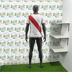 Maillot de football unisexe personnalisé de qualité supérieure, anti-UV, respirant, en polyester écologique, avec logo personnalisé, col rond, manches courtes - Product Image 3