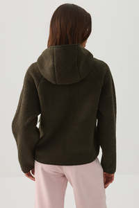 Custom Women’s Sherpa Jacket Premium Quality Breathable Fabric Wholesale Personalized Fleece Jacket For Women Outerwear OEM - Product Image 2