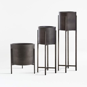 Pot de fleurs en métal minimaliste nordique pour l'intérieur avec support, porte-fleurs décoratif pour le salon, le jardin - Product Image 2