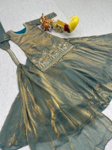 ชุดเลเฮนกา โจลี ชารารา ลาชา ดูปัตตา สำหรับผู้หญิง งานปักหนัก ดีไซน์เนอร์ ออกแบบหรูหรา สำหรับงานปาร์ตี้ งานแต่งงาน ป้องกันแสงแดด ความยาวระดับพื้น - Product Image 5