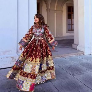 Vêtements traditionnels pour femmes de style bohème vintage, brodés à la main, tailles personnalisées, vente en gros, robes décontractées afghanes, ensemble vintage pashtun - Product Image 5