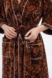 Luxurious Handcrafted Knitted Floral Velvet Summer Casual Kimono Robe for Women Elegant Long Full-Length <b>Dressing</b> <b>Gown</b> <b>Warm</b> - Product Image 3