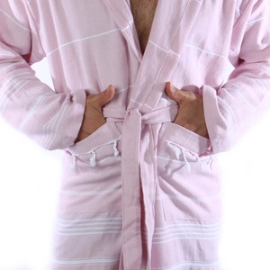 Peignoirs de luxe en coton turc à rayures, série Pure, avec logo personnalisé, pour femmes et hommes, légers, absorbants, à capuche et à pompons - Product Image 3