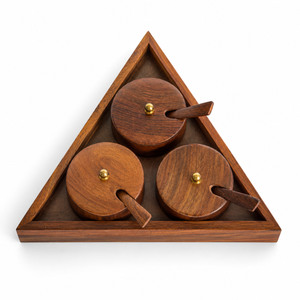 Juego de 3 recipientes para encurtidos con tapas y cucharas |   Bandeja Triangular de Madera para Servir Encurtidos, Chutneys, Condimentos y Uso en la Mesa de Comedor - Product Image 1