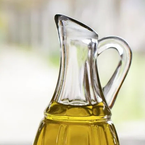 Huile d'olive pure pour la cuisine quotidienne, ingrédient culinaire en bouteille, idéal pour les repas, les vinaigrettes, la pâtisserie, les restaurants, vente en gros - Product Image 4