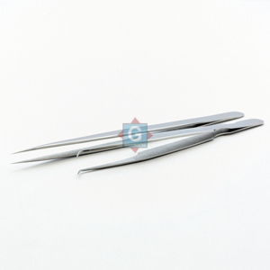 Pinzas de Precisión de Acero Inoxidable con Punta Suave para Extensiones de Pestañas y Aplicación de Volumen - Product Image 1