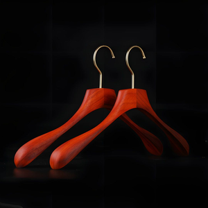 Crochet décoratif artisanal en bois pour suspendre les vêtements dans la salle de bain, la cuisine, la chambre à coucher, en ligne - Product Image 5