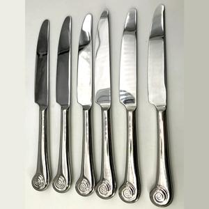 Ensemble de couteaux à beurre en acier inoxydable en gros, élégants couteaux de table argentés avec manche décoratif, vaisselle réutilisable pour hôtels - Product Image 6