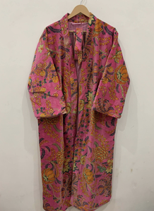 Robe kimono longue en soie/coton à imprimé floral rose, col en V, cordon de serrage sur le devant, longueur intégrale, élégante, luxueuse, pour la détente et le spa - Product Image 4