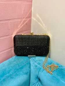 Pochette élégante noire à perles avec motif géométrique et chaîne dorée pour les soirées - Product Image 2