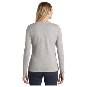 T-shirt personnalisé pour femme à manches longues et col en V, en coton doux, décontracté, basique, léger, tendance, fabricant OEM ODM - Product Image 4