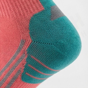Chaussettes de course à la cheville en corail avec bout et talon turquoise, respirantes et tricotées pour femmes, usage sportif estival - Product Image 6