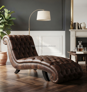 Sillón Chesterfield de Cuero Marrón Genuino de Lujo |   Sofá Cama de Cuero Hecho a Mano con Detalles Tufted |   Hecho en India - Product Image 3