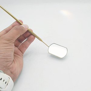 Pince à épiler pour extensions de cils en acier inoxydable, avec logo gravé sur mesure, pointe fine, prise ferme, professionnelle pour volume - Product Image 2
