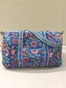 Bolsa de lona de algodón hecha a mano, multicolor, acolchada, para viaje, equipaje, ligera, con múltiples compartimentos. - Product Image 5