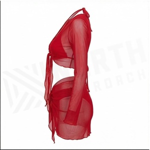 Ensemble 2 pièces en mousseline de soie rouge, haut court à col en V profond et manches longues avec jupe portefeuille à nouer à la taille, tenue de plage pour femme - Product Image 3