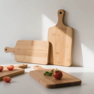Planche à découper rectangulaire en bois avec poignée en bois, épaisseur 1,5 cm, écologique, durable, passe au lave-vaisselle - Product Image 2