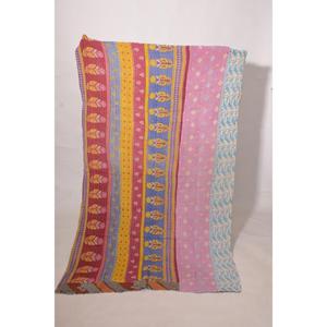Couverture Kantha en coton patchwork bohème, faite à la main, réversible, pour lit ou canapé, décoration intérieure, fabriquée en Inde - Product Image 5