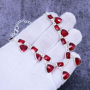 Pendentif en grenat naturel du Mozambique, fait main, en argent sterling 925, collier élégant de style bohème, cadeau d'anniversaire pour femmes - Product Image 4