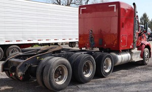 รถบรรทุกหัวลากขับเคลื่อนซ้าย 6x4 สำหรับงานหนัก เครื่องยนต์ดีเซล เหมาะสำหรับการขนส่งสินค้าทางไกลและโลจิสติกส์ - Product Image 6