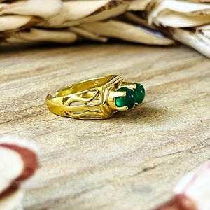 Bague en Onyx Vert Tendance, Bijoux Bohèmes en Laiton pour Femme, Plaqué Or 18 carats, Bague Ondulée Tribale à Double Pierre pour Vente en Gros/OEM/ODM - Product Image 5