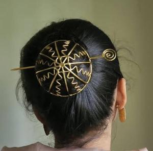 Cage à cheveux artisanale en laiton motif soleil avec épingle spirale pour coiffures quotidiennes – Ensemble de pinces et épingles à cheveux en laiton fait main - Product Image 1