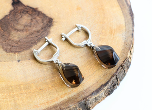 Comprar Pendientes de Plata de Ley con Cuarzo Ahumado Midnight Mist y Estilo Moderno en Oferta - Product Image 4