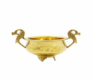 Bol à fleurs Urli en laiton traditionnel en forme de paon, support flottant pour Diya, décoration de table pour la maison, les mariages et les événements festifs - Product Image 2