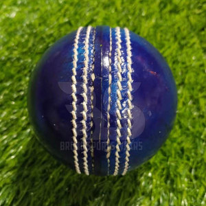 Balles de cricket en cuir pour les filets d'entraînement et les matchs, conçues avec des coutures robustes, un rebond constant et une longue durée de vie. - Product Image 5