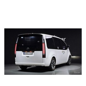 Hyundai Staria L3.5 Lounge de 7 Plazas, Modelo Agosto 2023, 27,826 km, Caja de Cambios Automática, Asientos de Cuero, Cámara Trasera, Euro V para GLP - Product Image 2