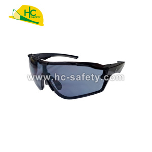 Gafas de Seguridad Duraderas HC295 con Amplia Cobertura de Visión, Revestimiento Antivaho, Protección UV y Soporte Cómodo para la Nariz - Product Image 5