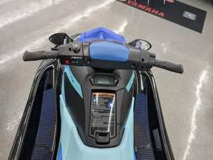Yamaha WaveRunner EX |   Lancha de 10 pies con Motor de 1400cc, 2 Tiempos, de Fibra de Vidrio - Product Image 2
