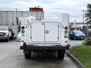 Tracteur routier diesel 6x4 robuste pour le transport routier longue distance et les opérations logistiques intermodales - Product Image 6