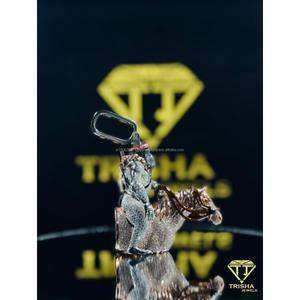 Pendentif Buste de Motard Personnalisé Luxe Sertie de Diamants VVS Cultivés en Laboratoire en Argent Sterling 925, Bijoux Hip Hop pour Hommes par Trisha Jewels - Product Image 2