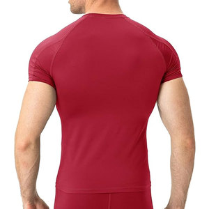 T-shirts de compression slim fit de qualité supérieure pour hommes, respirants et à séchage rapide, fabriqués au Pakistan - Product Image 3