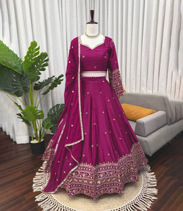 Lehenga Choli Tradicional de Diseño Indio-Pakistaní de Satén, 3.5 Metros, Corte Acampanado, Cosido, de Verano, de Secado Rápido, con Protección Solar, Última Moda para Diwali - Product Image 1