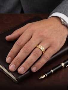 DIVYORO สายรัดข้อมือลายตารางหมากรุกชุบทอง 22k สำหรับผู้ชายแบบคลาสสิก - Product Image 3