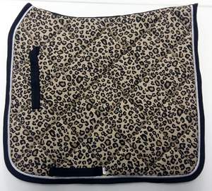 Tapis de selle de dressage personnalisé haut de gamme le plus vendu, matelassé en mélange de laine, respirant, confortable, pour crans hauts, polyvalent - Product Image 5
