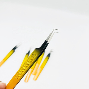 Pinzas Profesionales Antimagnéticas de Acero Inoxidable Amarillo y Negro de 12 mm para Extensión de Pestañas con Punta Suave, Venta al Por Mayor - Product Image 6