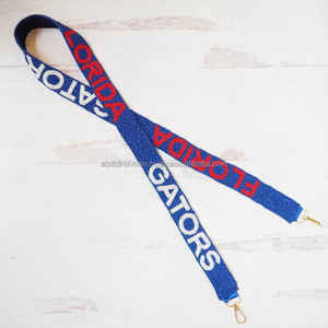 สายกระเป๋าลูกปัด Mystics Time ลดราคา สายลูกปัด LUS สีม่วงและสีทอง ลายปักแบบ Louisiana Collegiate - Product Image 4