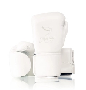 Ensemble de sparring de boxe MMA Fly White en cuir de vache véritable avec sangle réglable, comprenant des gants de boxe, un casque et une protection inguinale - Product Image 2