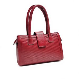 Sac à bandoulière classique en cuir véritable souple pour femme – Qualité supérieure, spacieux, idéal pour le travail, les voyages, le bureau, les sorties décontractées, avec chaînes - Product Image 1