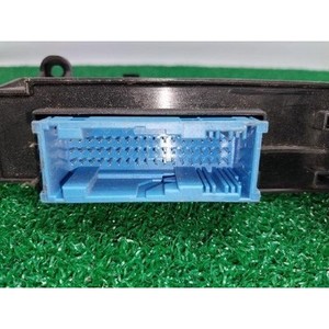 ECU และโมดูลคอมพิวเตอร์มือสองสำหรับรถยนต์ซีรีส์ 5 รุ่น 6135926745602 - Product Image 3