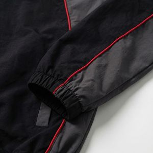 Conjunto de Chándal Cortavientos con Capucha Personalizado |   Chaqueta Deportiva Ligera y Pantalones para Correr |   Fabricante de Ropa Deportiva y Streetwear OEM - Product Image 4