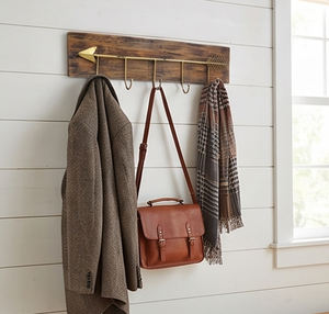 Perchero de pared de madera rústica premium con diseño de flecha de latón, 4 ganchos, hecho a mano, para guardar ropa. - Product Image 3