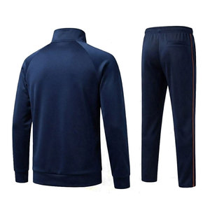 Survêtement de sport pour homme, vêtements athlétiques durables conçus pour la course à pied, les exercices en salle de sport et un style de vie décontracté - Product Image 2